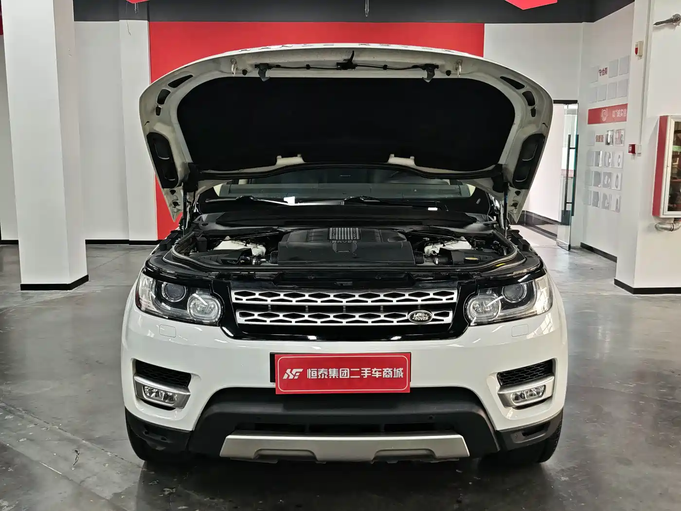 Land Rover Range Rover Sport 2014 3.0 SC V6 HSE фото 27