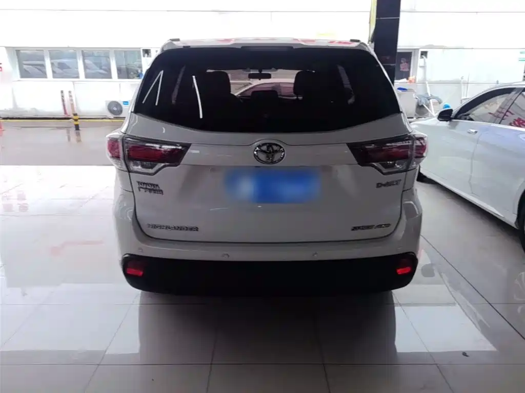 Toyota Highlander 2015 2.0T AWD Luxury Edition 7-seater фото 6