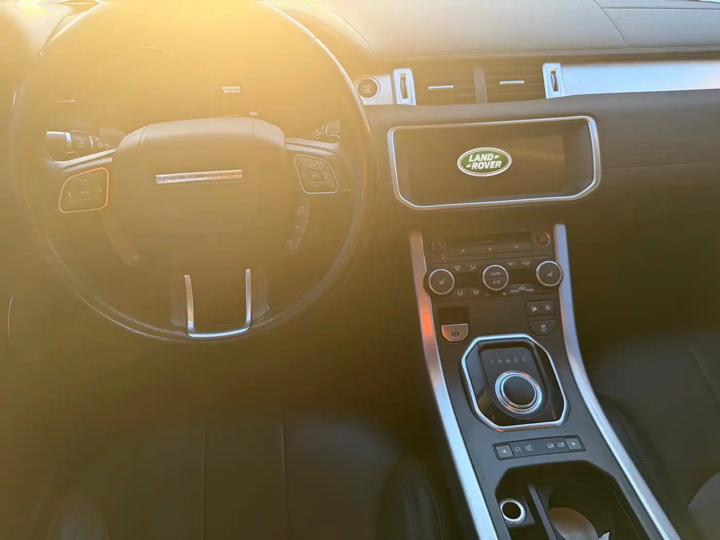 Photo 7 - Land Rover Range Rover Evoque