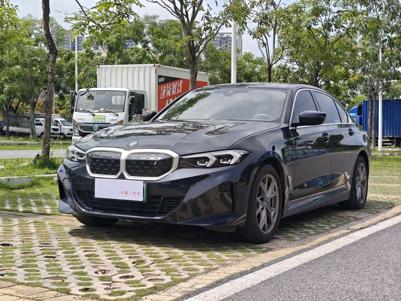 BMW i3 2024 eDrive 35 L фото 2