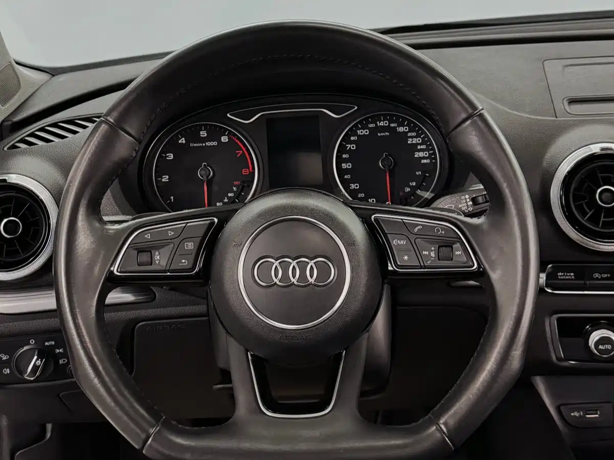Audi A3 2017 Sportback 40 TFSI Sport фото 16