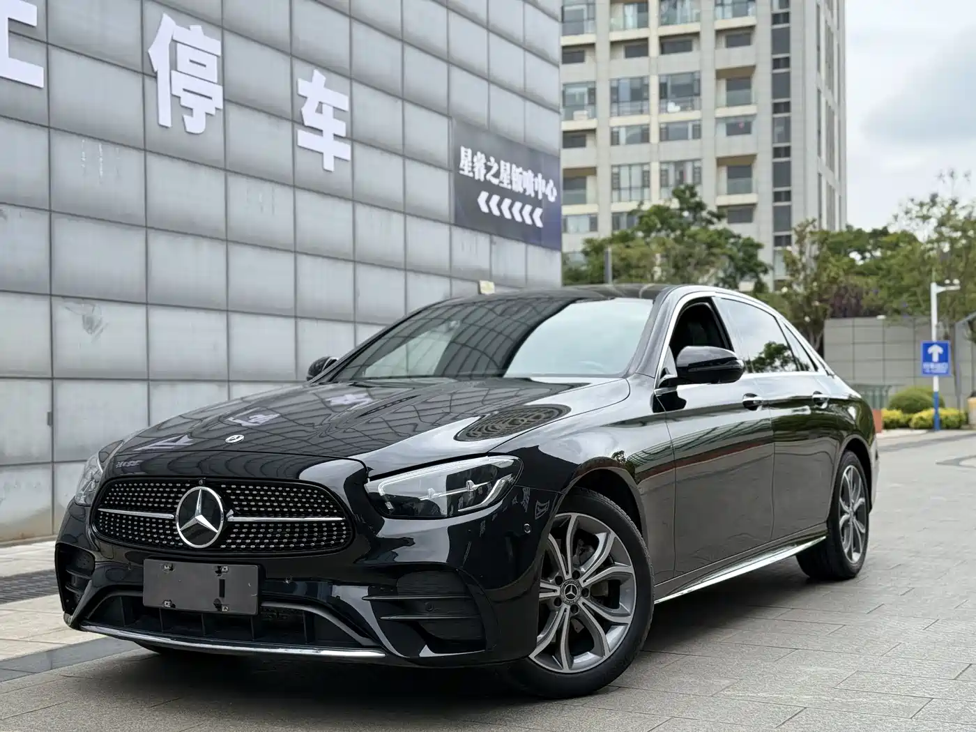 Mercedes-Benz E-Class 2023 E 300 L Sport Fashion