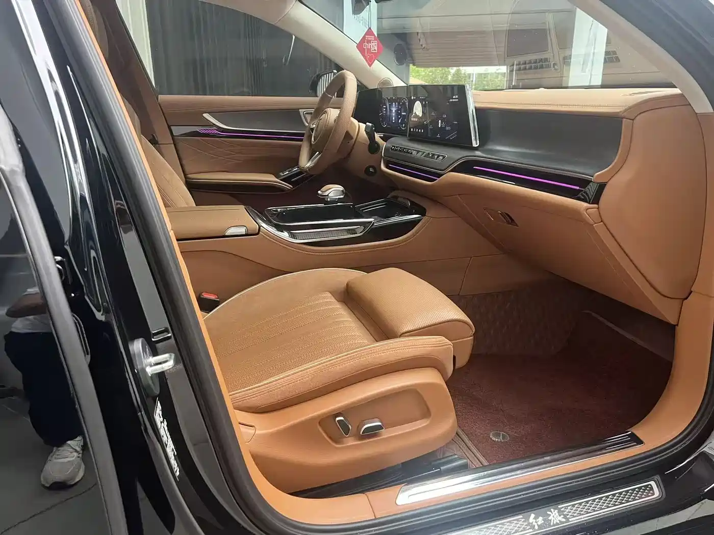 Hongqi H9 2025 2.0T 2WD Qixiang Private Style Edition 5-seater фото 7