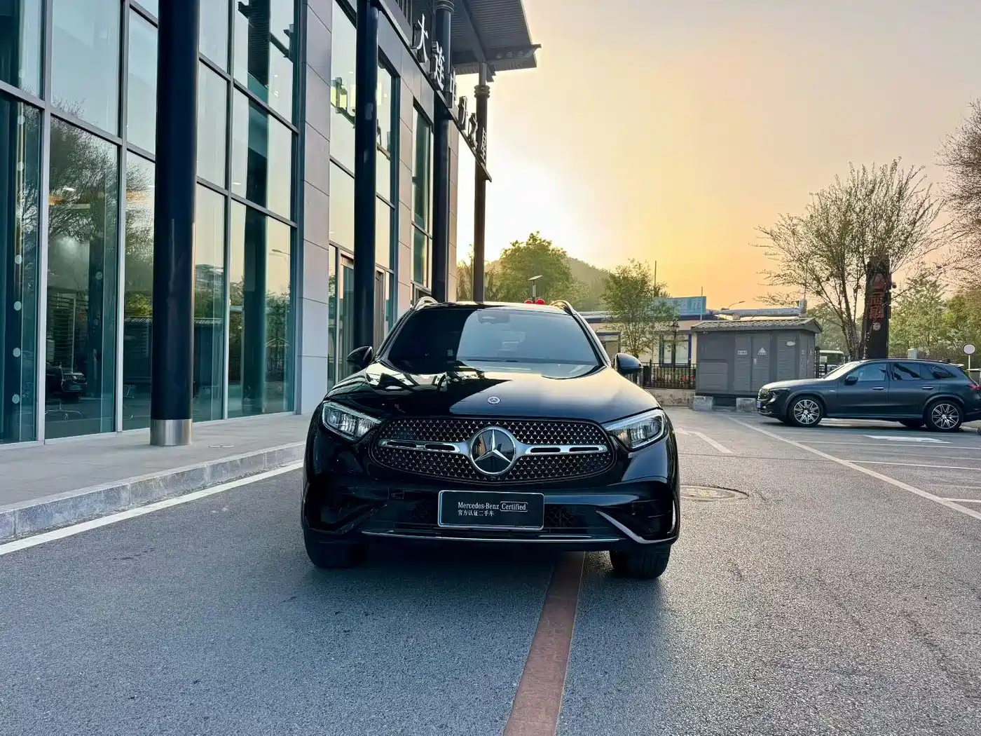 Mercedes-Benz GLC 2023 Facelift GLC 260 L 4MATIC Luxury 5-Seater фото 6