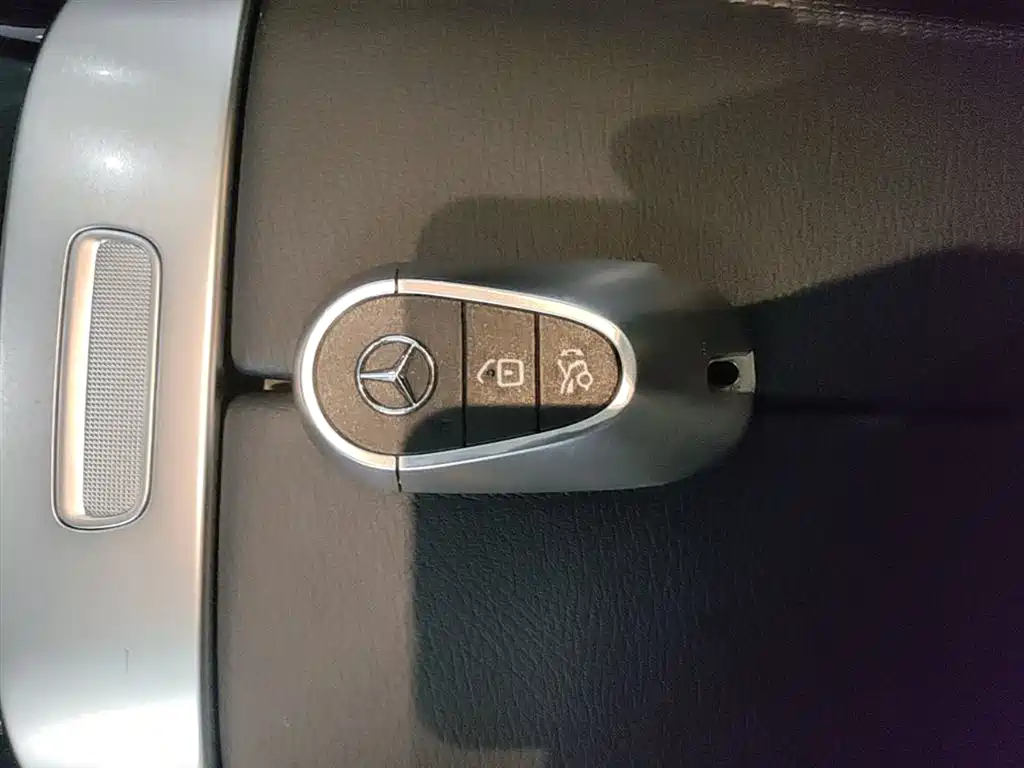 Mercedes-Benz C-Class 2022 C 200 L Sport Version фото 9