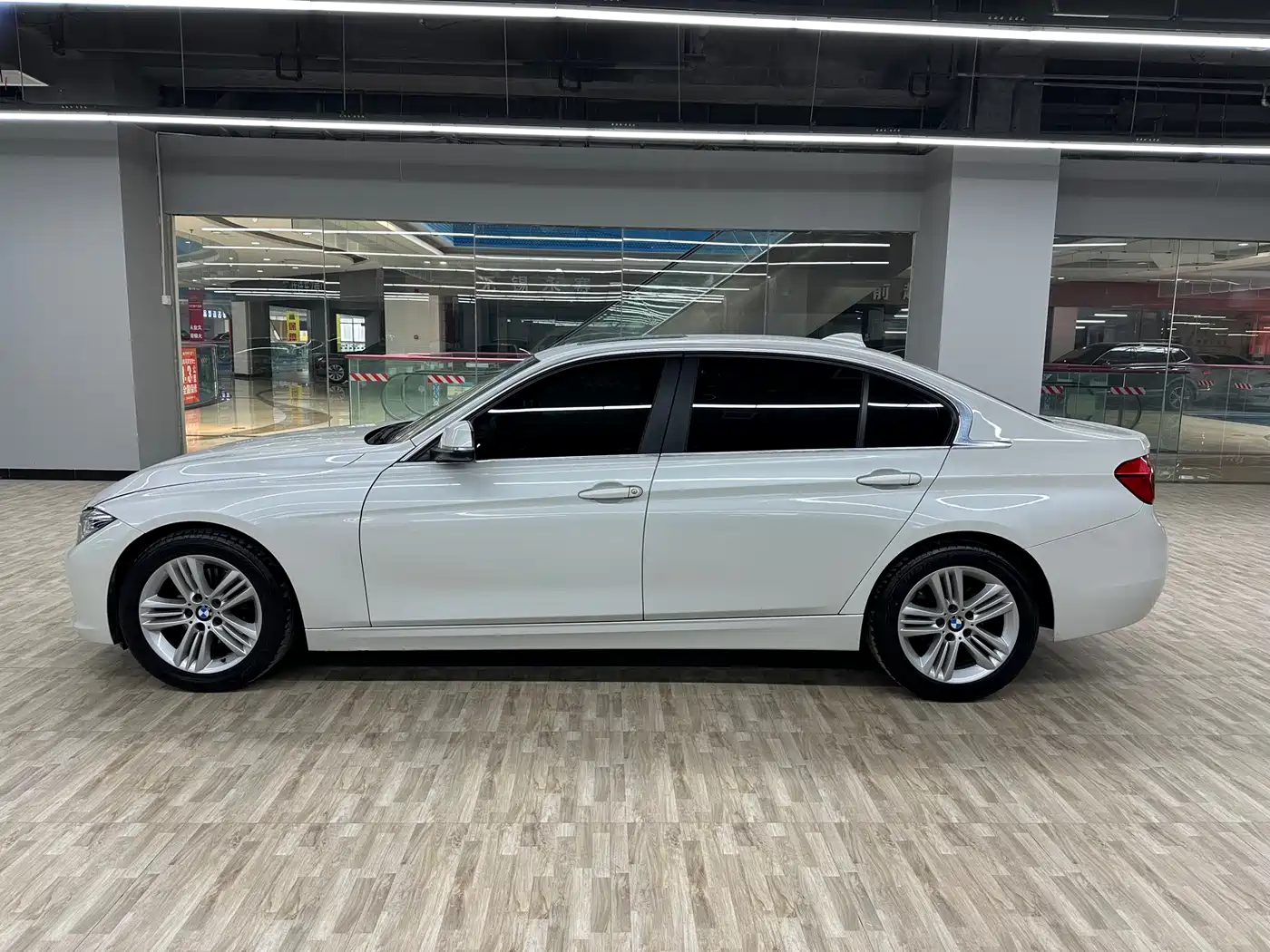 BMW 3 Series 2017 320Li Fashion фото 2