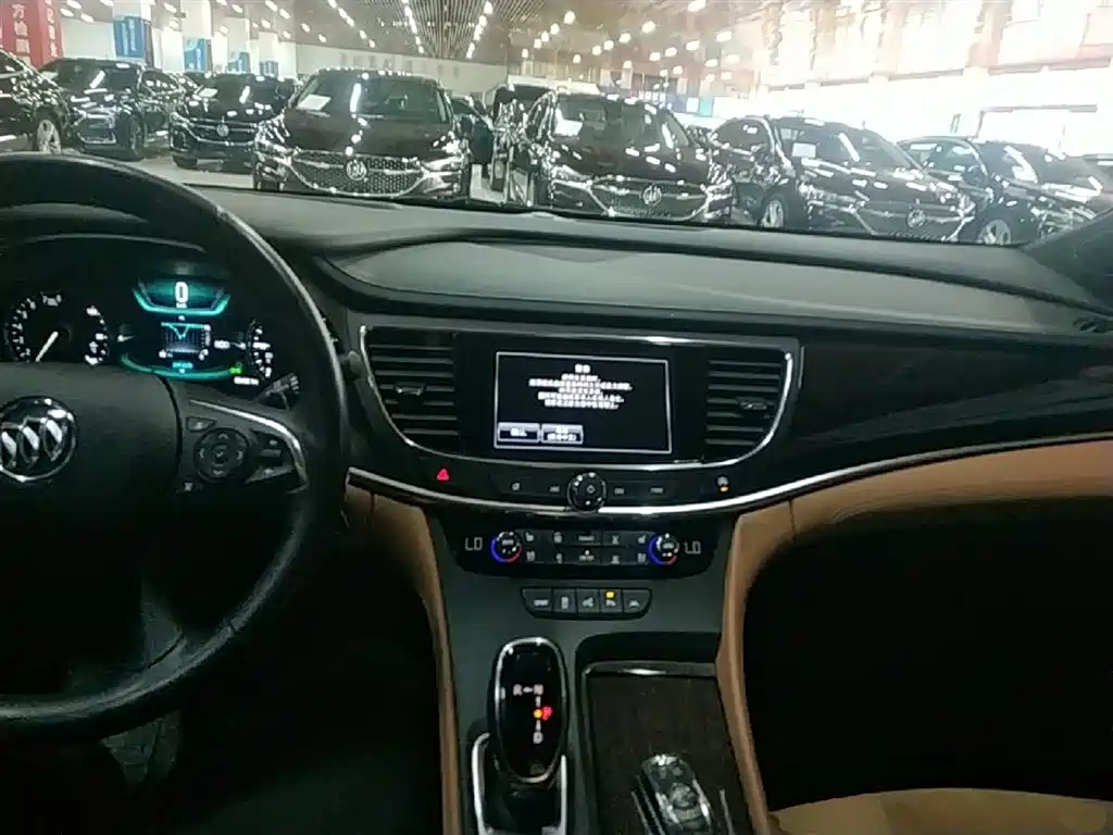 Buick LaCrosse 2016 Model 28T Luxury фото 10