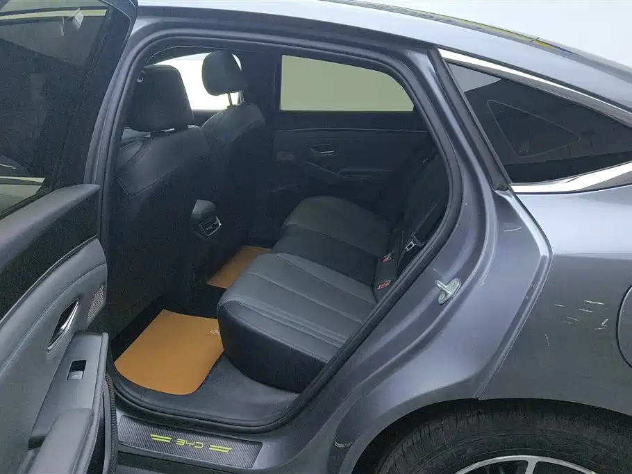 BYD Qin L 2024 DM-i 120KM Superior Edition фото 11