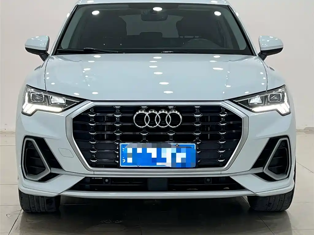 Audi Q3 2022 35 TFSI Fashion Dynamic фото 2