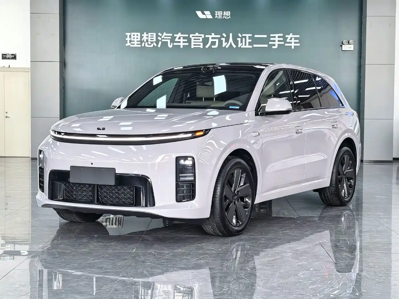 Li Auto L6 2026