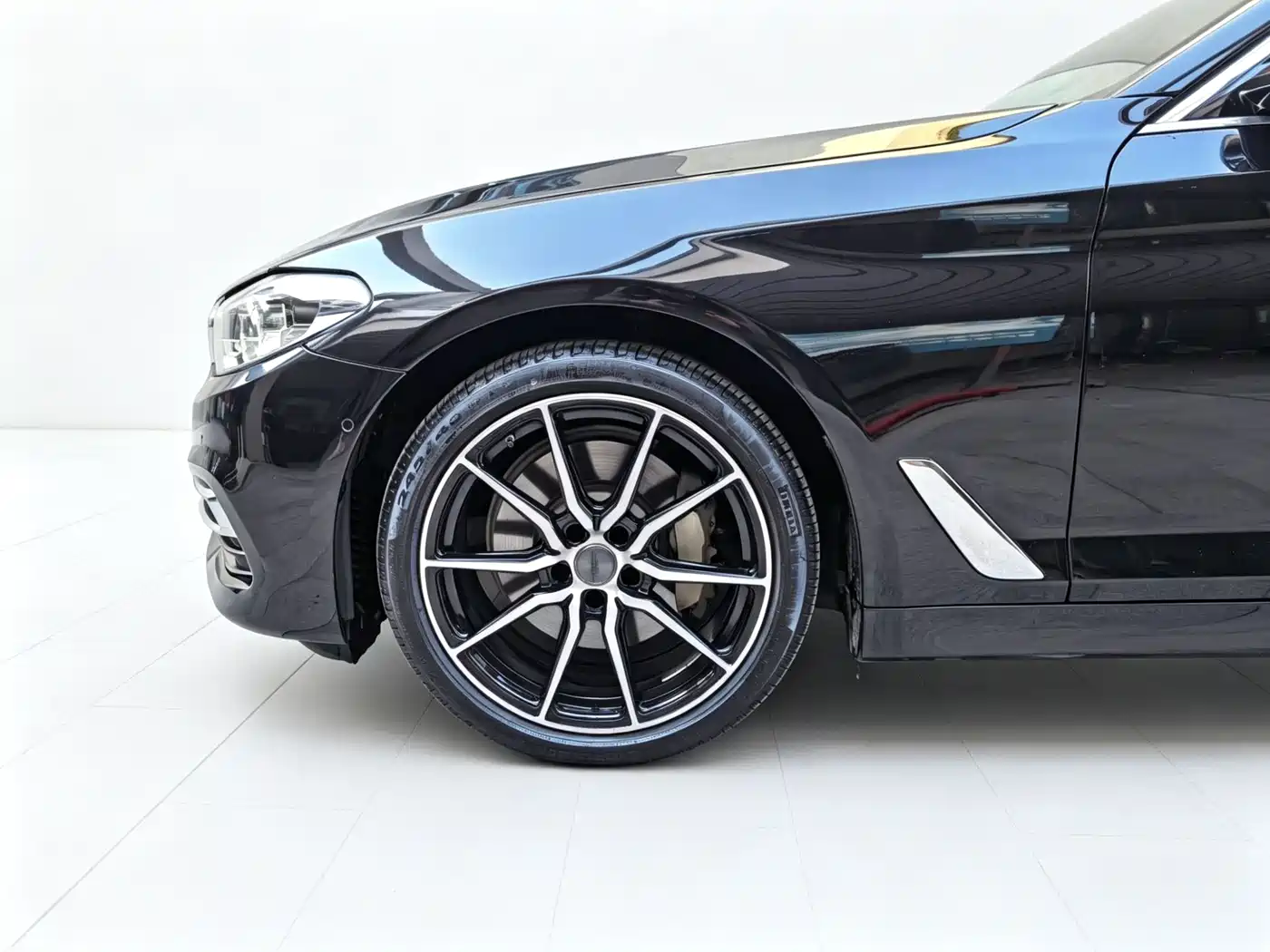 BMW 5 Series 2020 530Li Premium Luxury Package фото 11