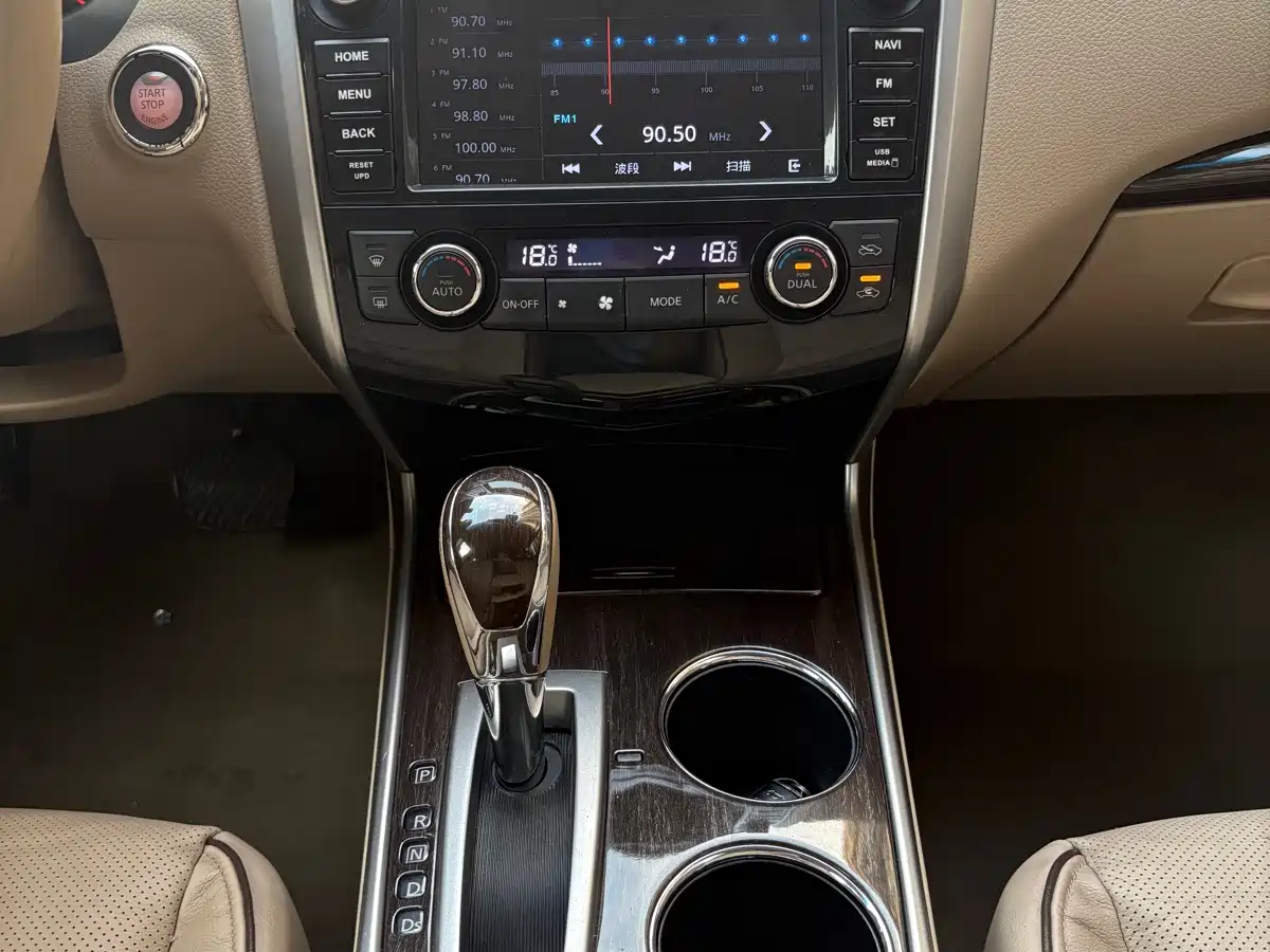 Photo 11 - Nissan Teana