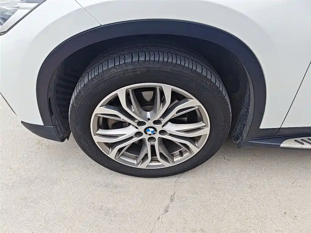 BMW X1 2018 sDrive20Li Leading Model фото 23