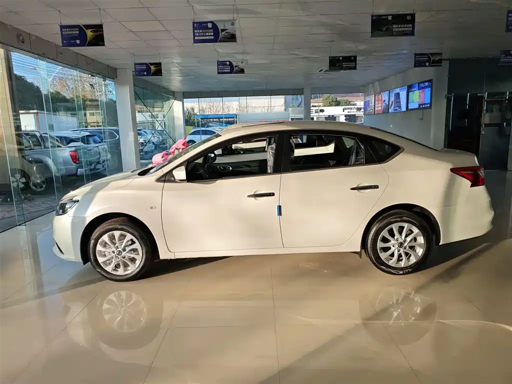 Nissan SYLPHY, миниатюра 5