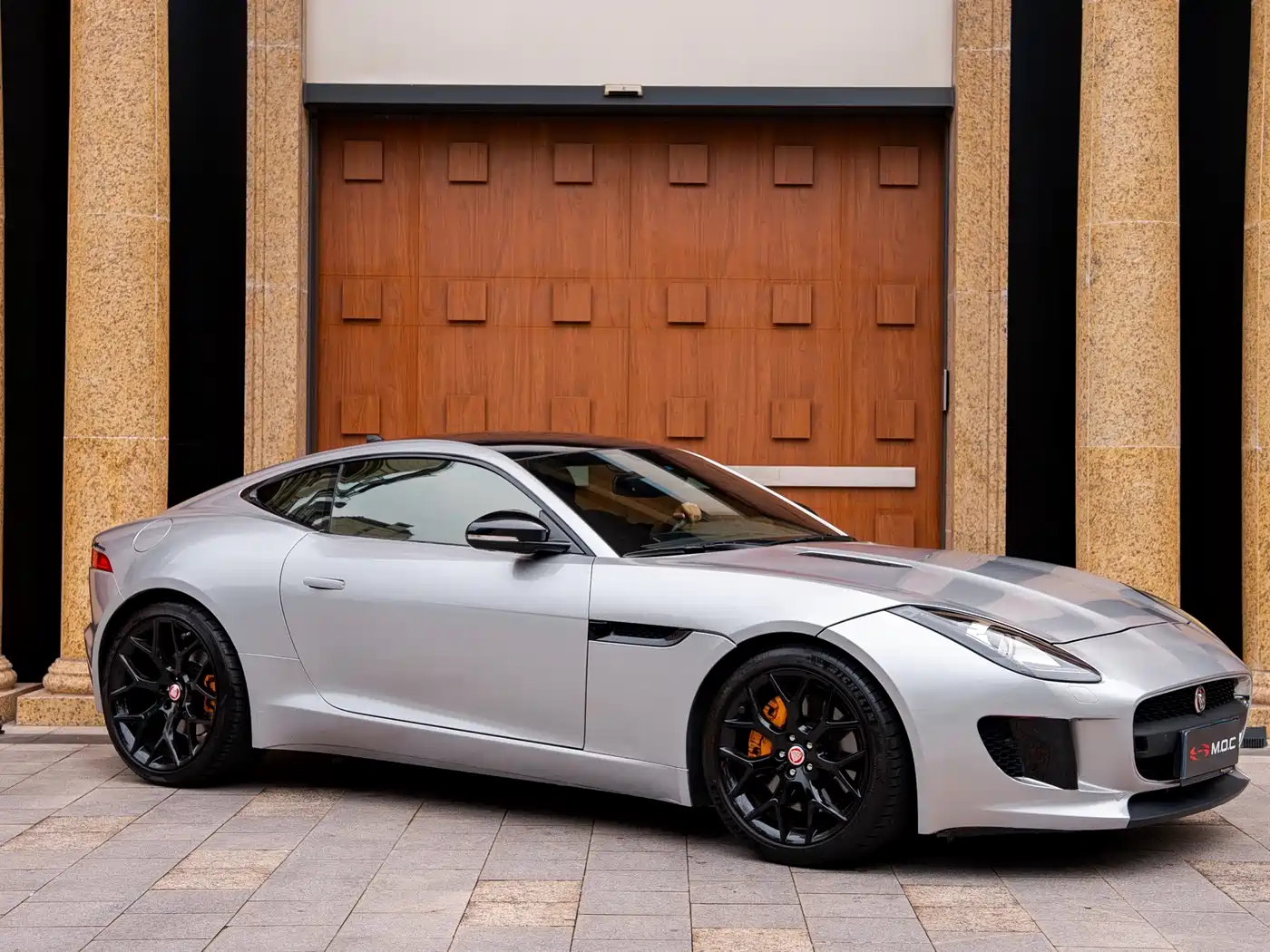 Jaguar F-TYPE 2016 3.0 SC Hardtop фото 2