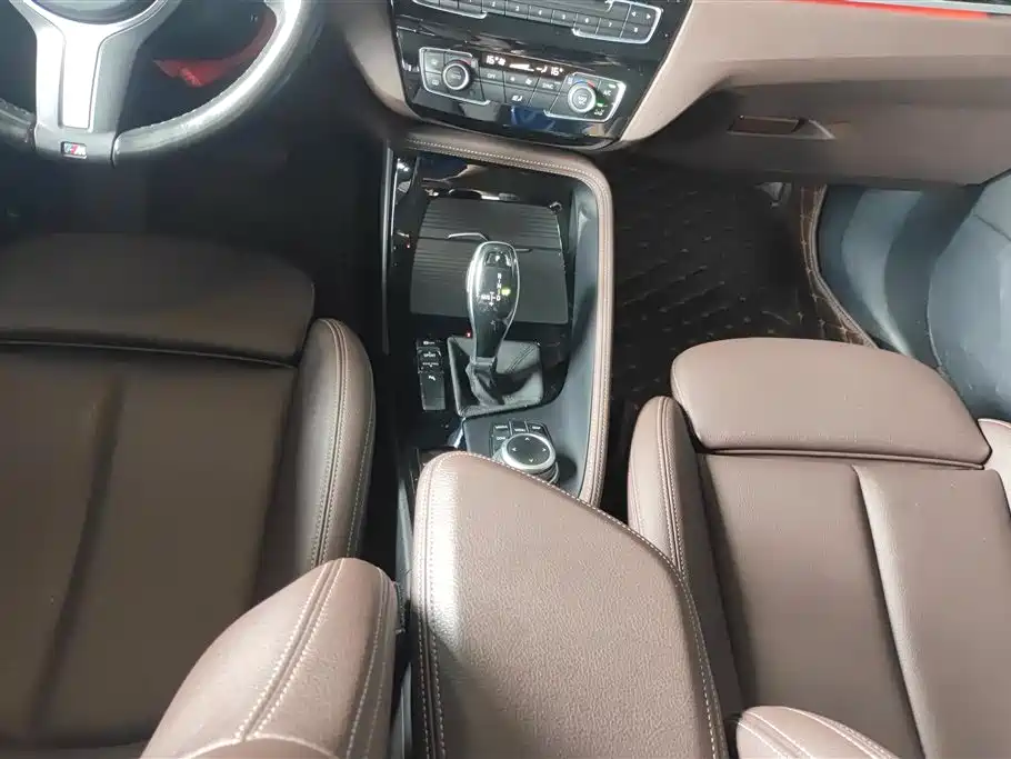 BMW X1 2021 Facelift sDrive20Li Premium фото 16