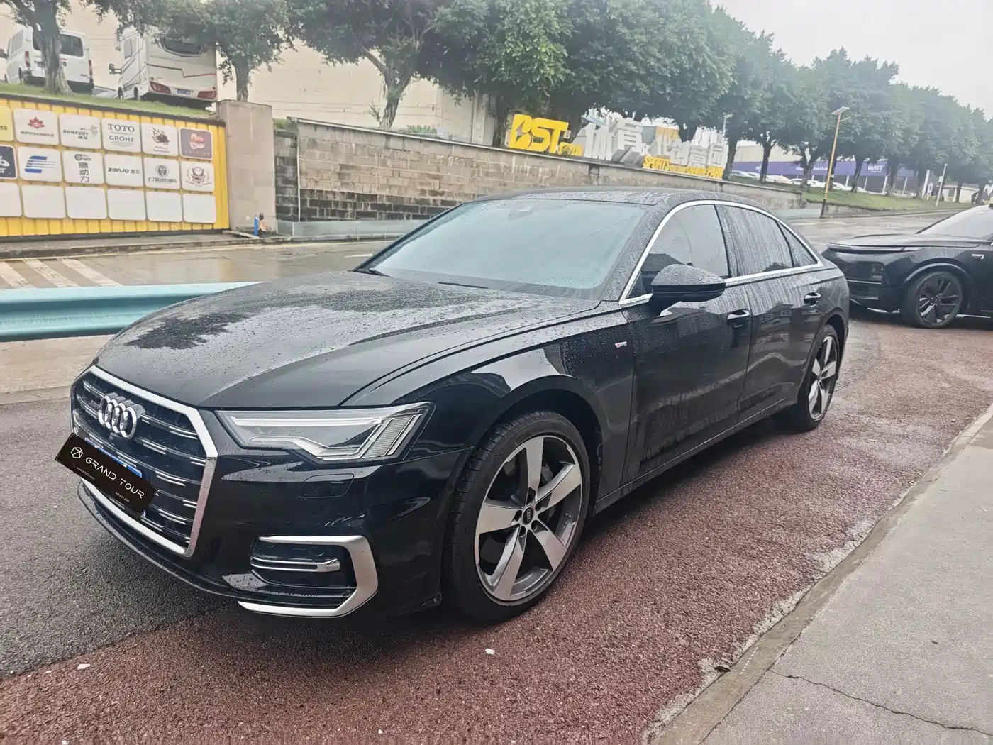 Фото 1 - Audi A6L