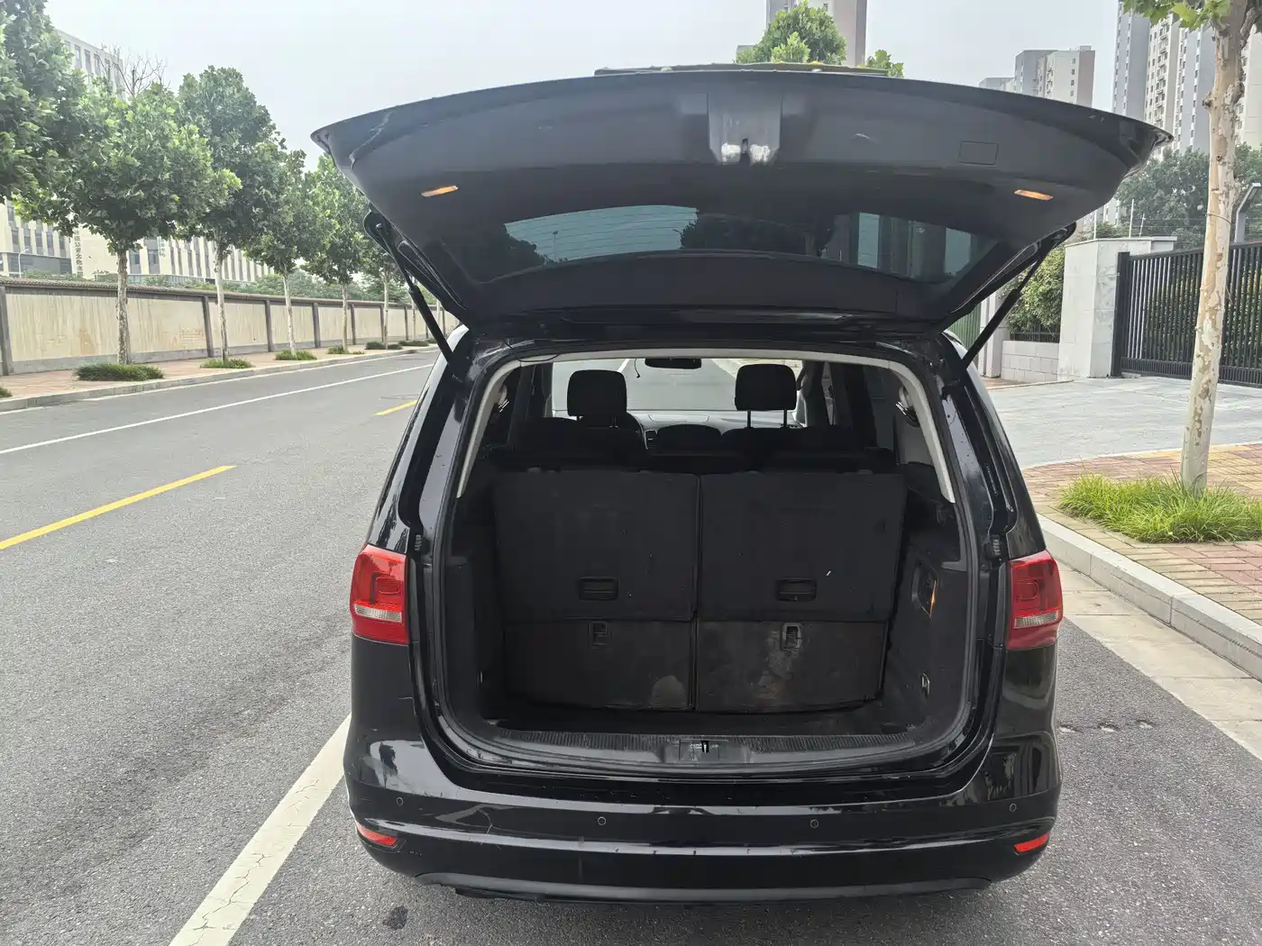 Volkswagen Sharan 2016 380TSI Comfort 7-seater фото 16