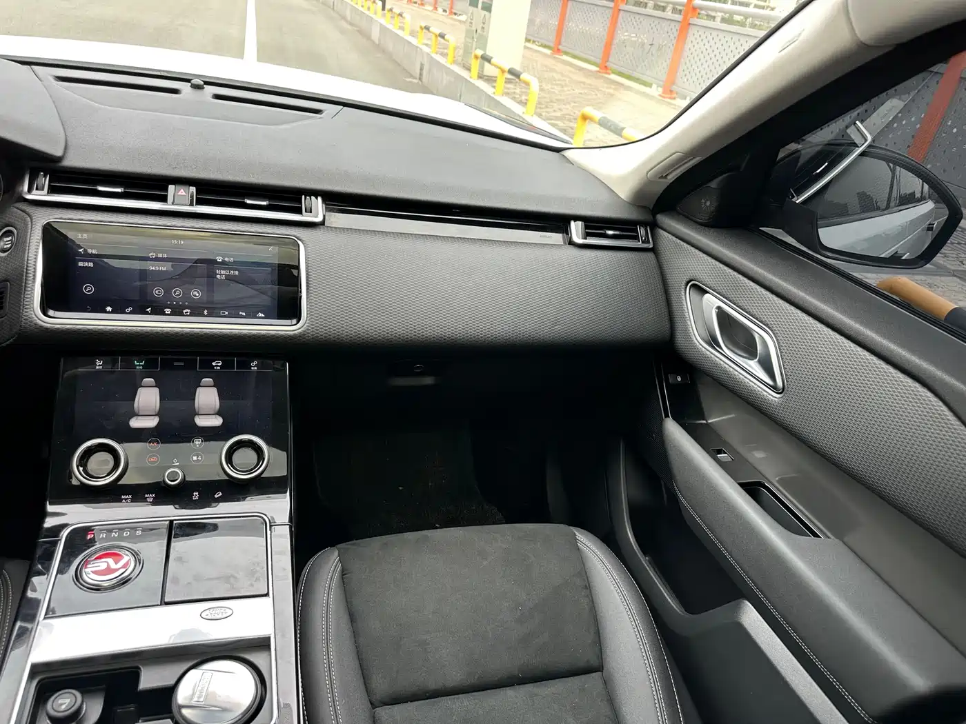 Land Rover Range Rover Velar 2020 P250 фото 10