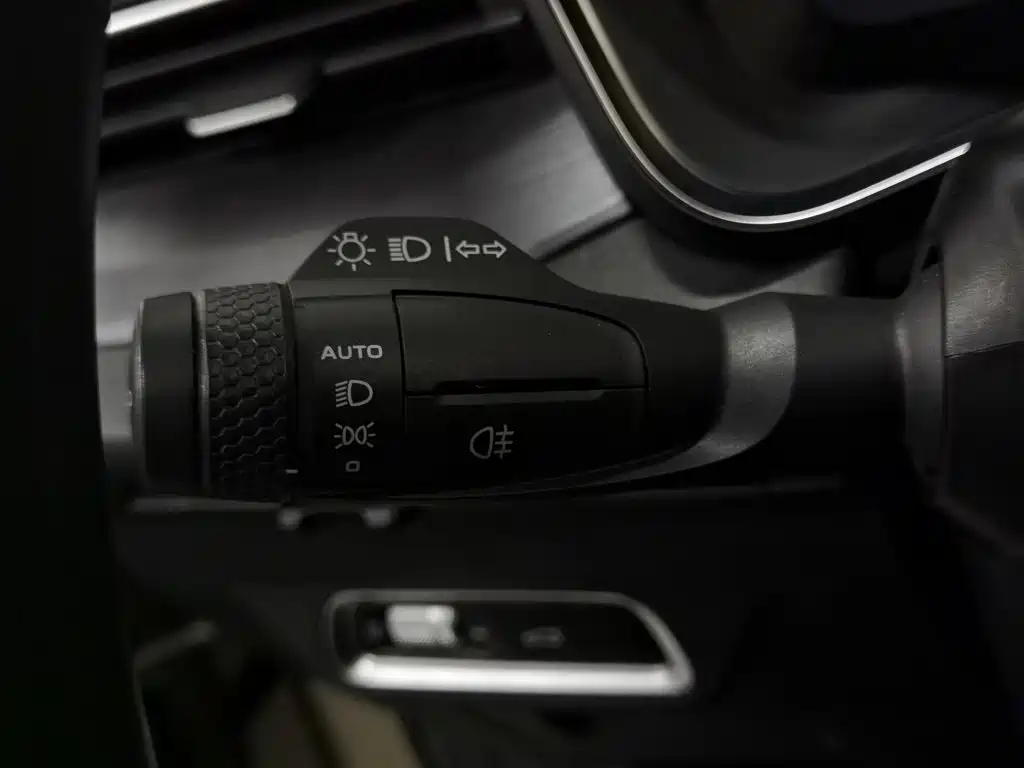 Geely Emgrand S 2021 2021 1.4T Manual Comfort
