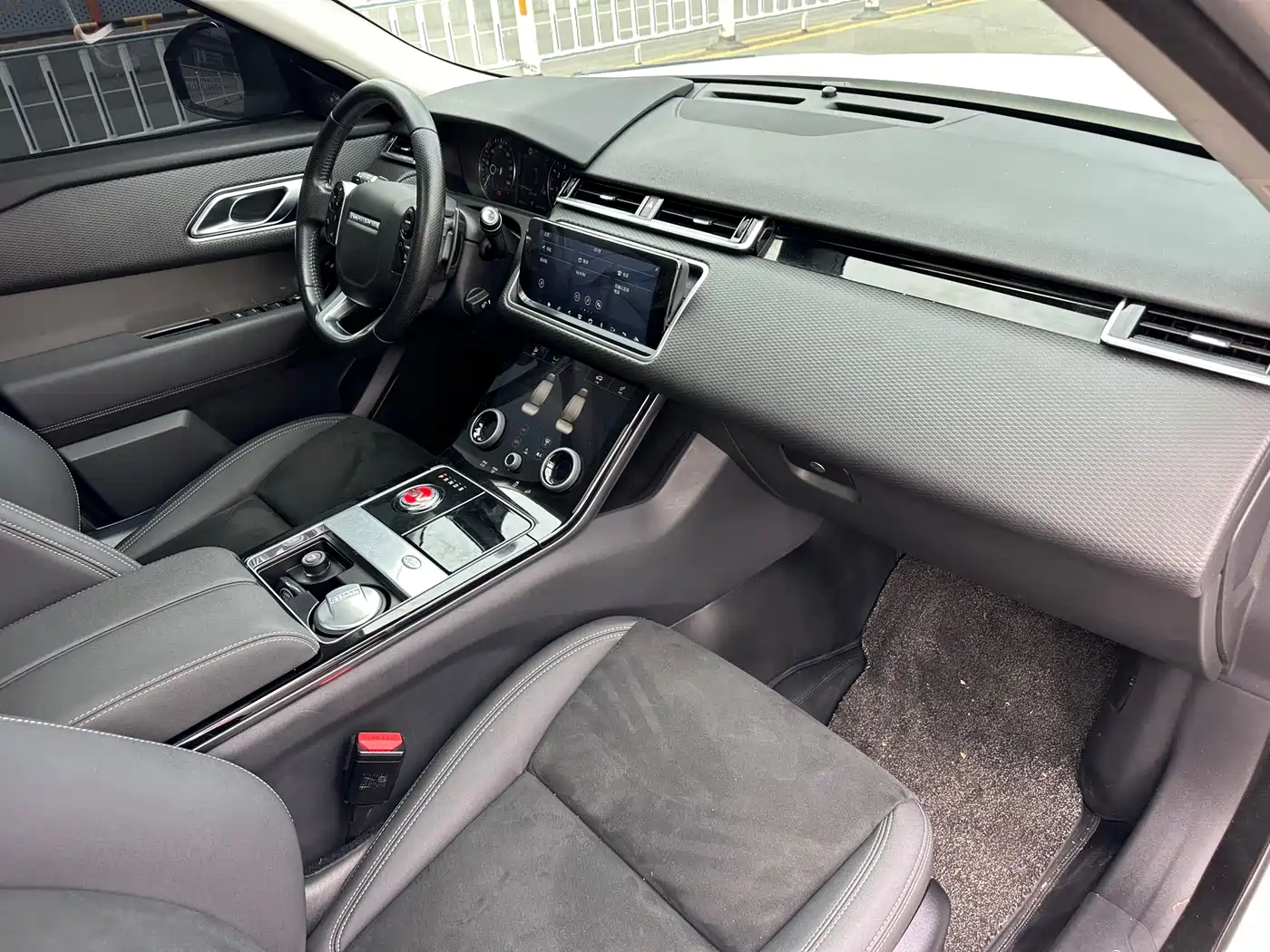 Land Rover Range Rover Velar 2020 P250 фото 13