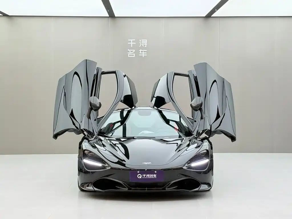 صورة 2 - McLaren 720S
