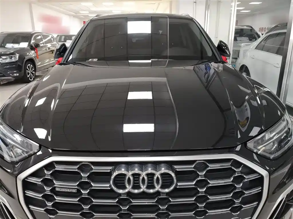 Audi Q5L 2022 40T Luxury Dynamic фото 3