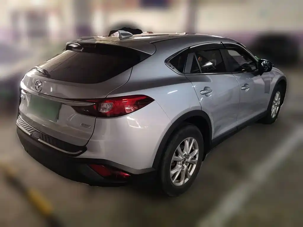 Фото 4 - Mazda CX-4