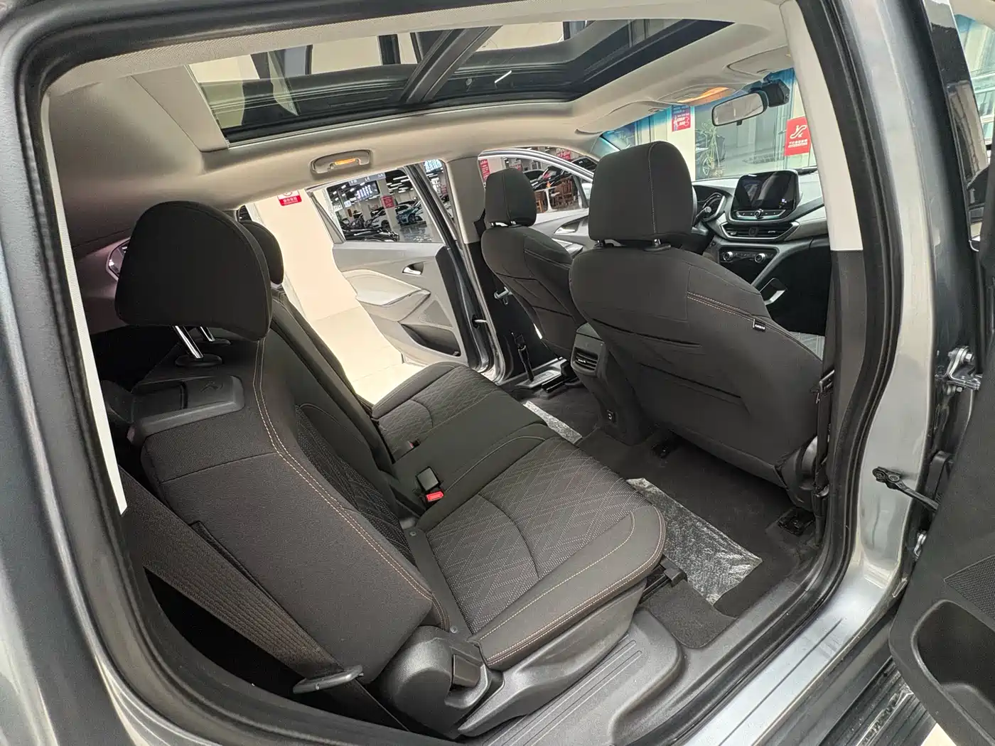 Chevrolet Volando 2018 530T Auto Sport Edition (5+2 seater) China V фото 12
