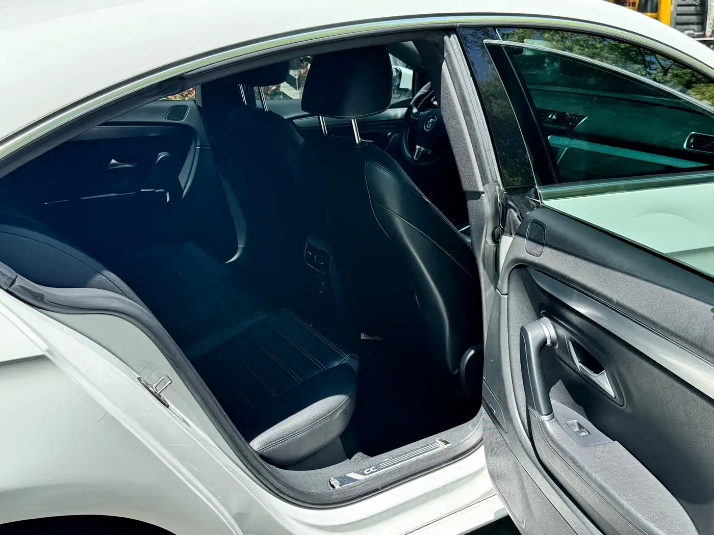 Volkswagen FAW-Volkswagen CC 2016 Model 1.8TSI Premium фото 12