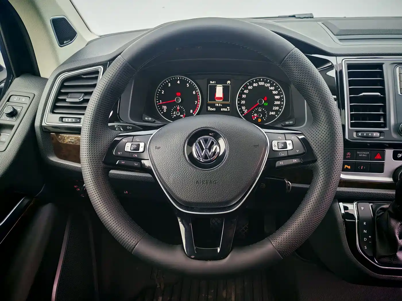 Volkswagen Multivan 2020 2019 2.0TSI 4WD Premium 7-seater