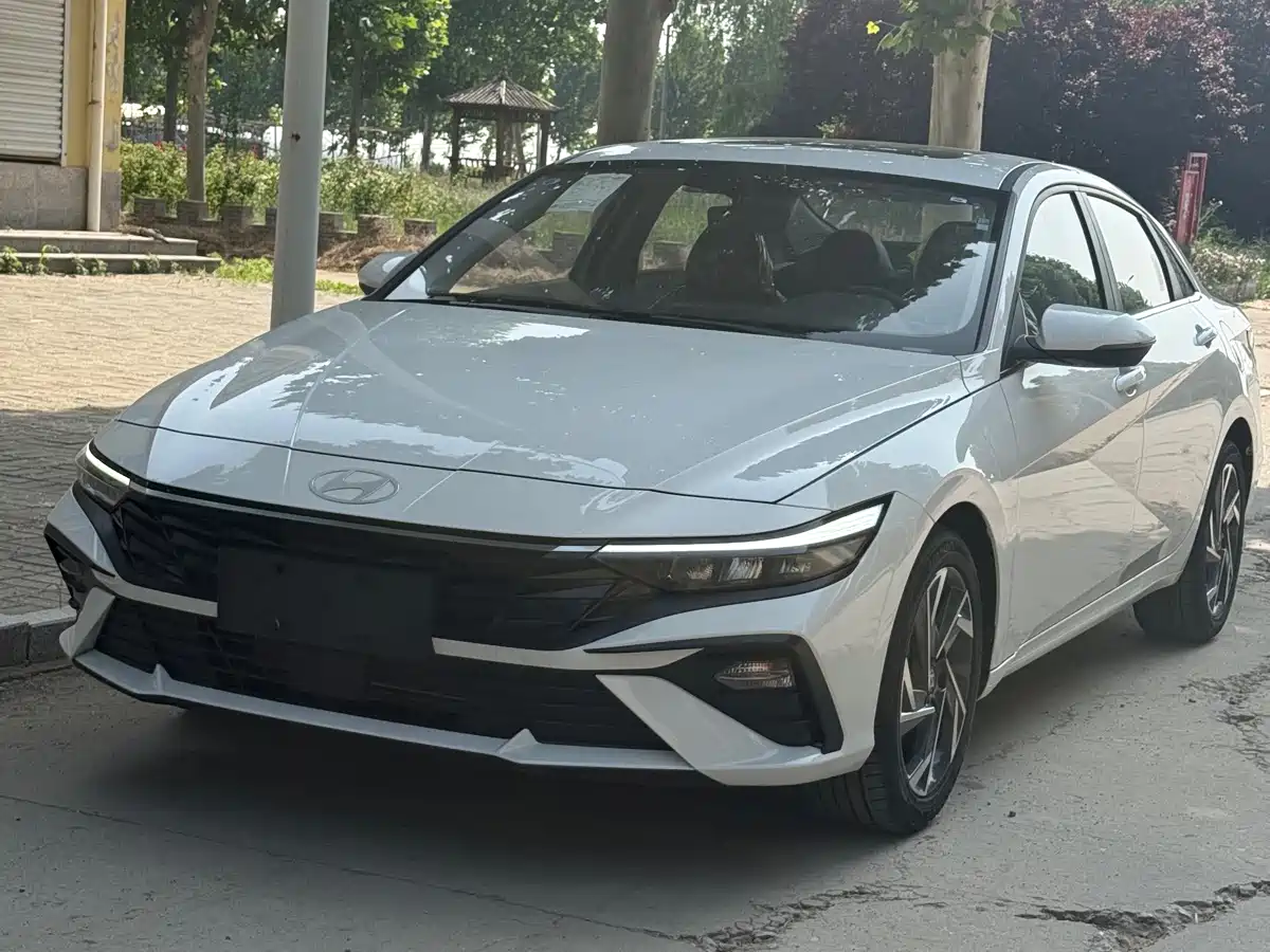 Hyundai Elantra 2023 1.5L CVT GLX Elite Edition