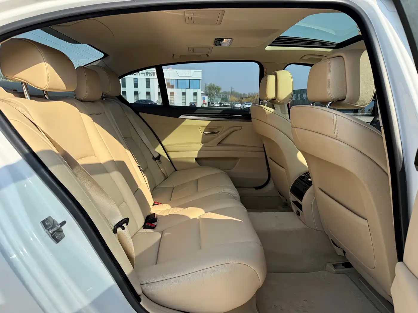 BMW 5 Series 2012 523Li Luxury фото 35