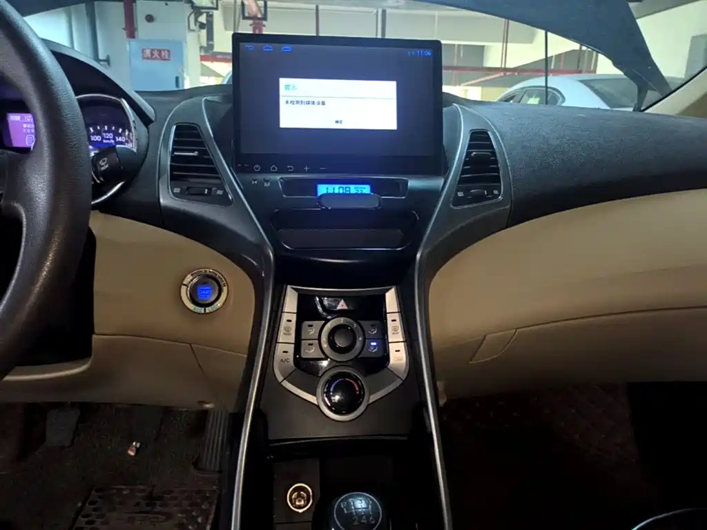 Hyundai Langdong 2012 1.6L Manual Leading фото 13