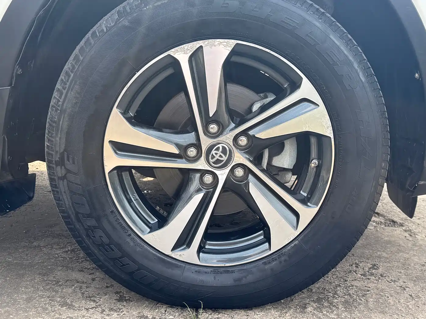 Toyota RAV4 Rongfang 2015 2.0L CVT 2WD Trend Edition фото 11