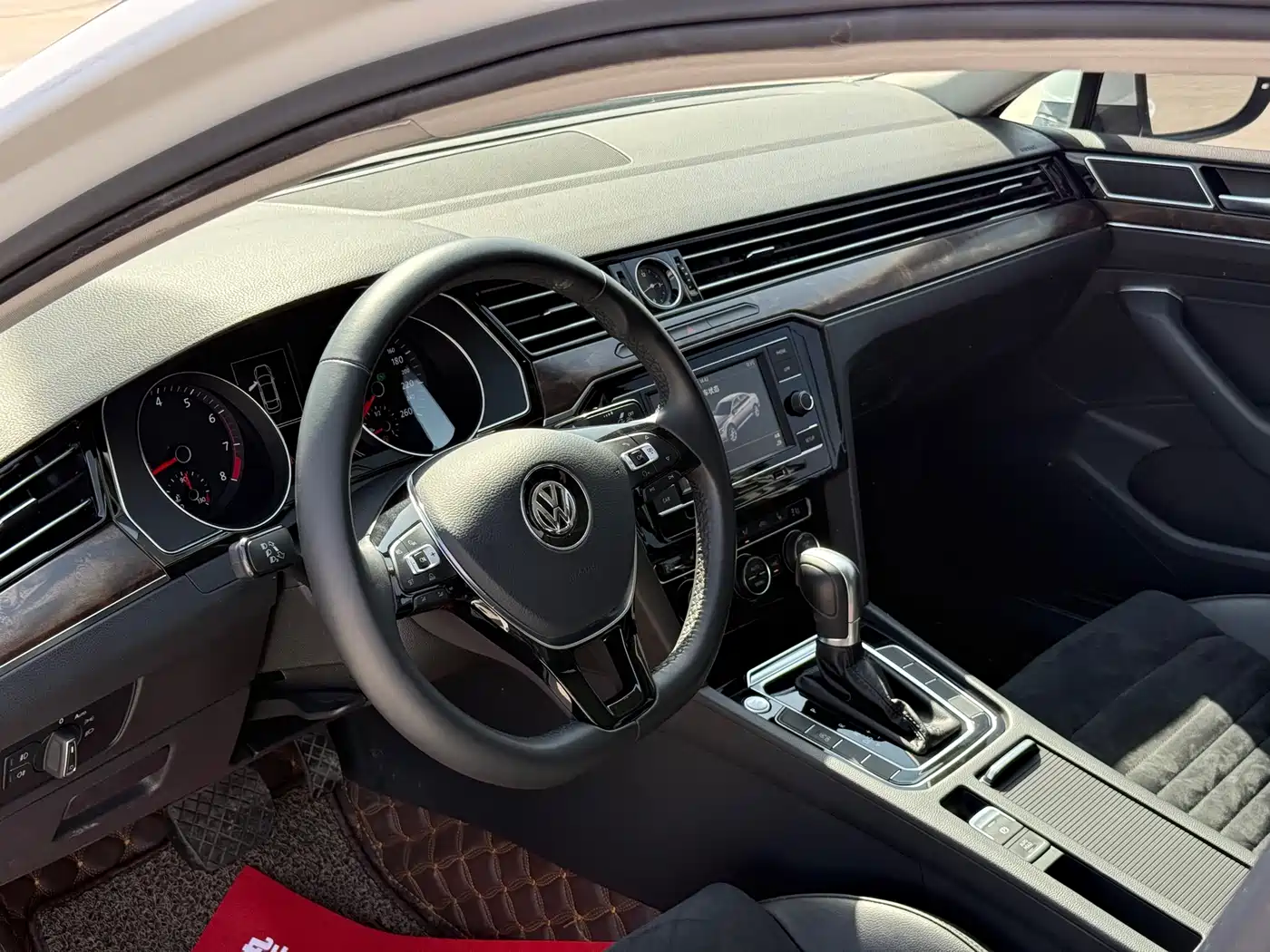 Volkswagen Magotan 2018 330TSI DSG Luxury фото 18