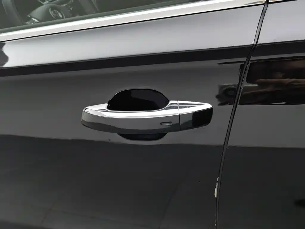 Фото 18 - Volkswagen Phideon