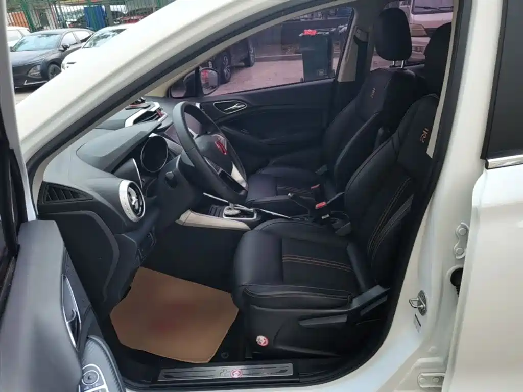BYD Yuan 2017 1.5L Auto Cool Connect фото 15