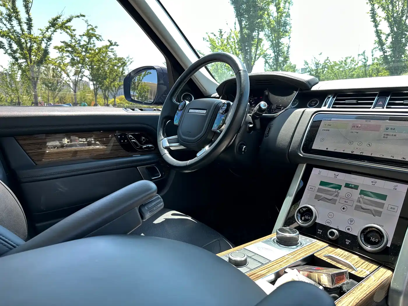 Land Rover Range Rover 2019 3.0 SC V6 Heritage Extended Edition фото 13