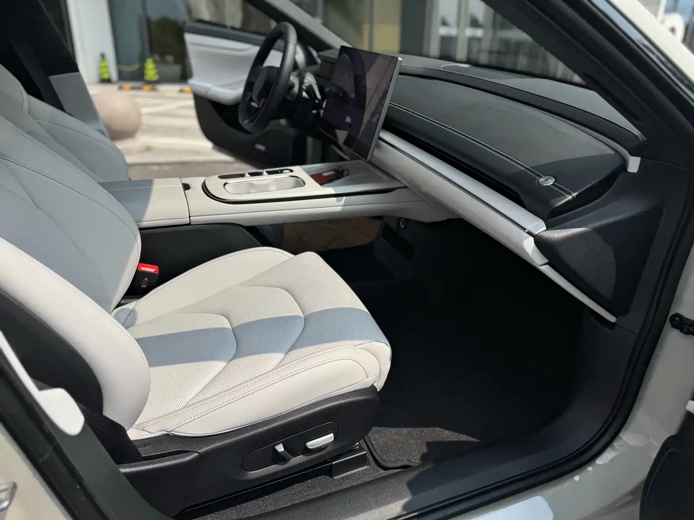 Xiaomi Auto Xiaomi SU7 2024 RWD Long Range Intelligent Driving Edition фото 5