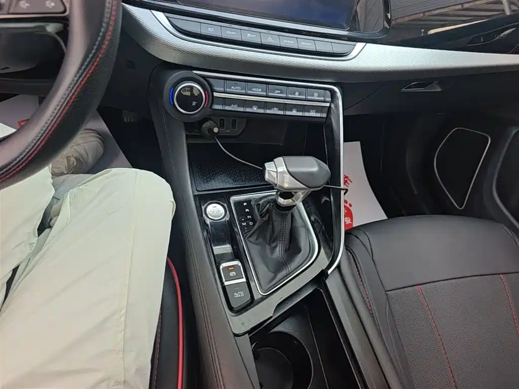 Dongfeng Aeolus Dongfeng Fengshen AX7 2019 2019 1.6T Automatic AI Pioneer (China V)