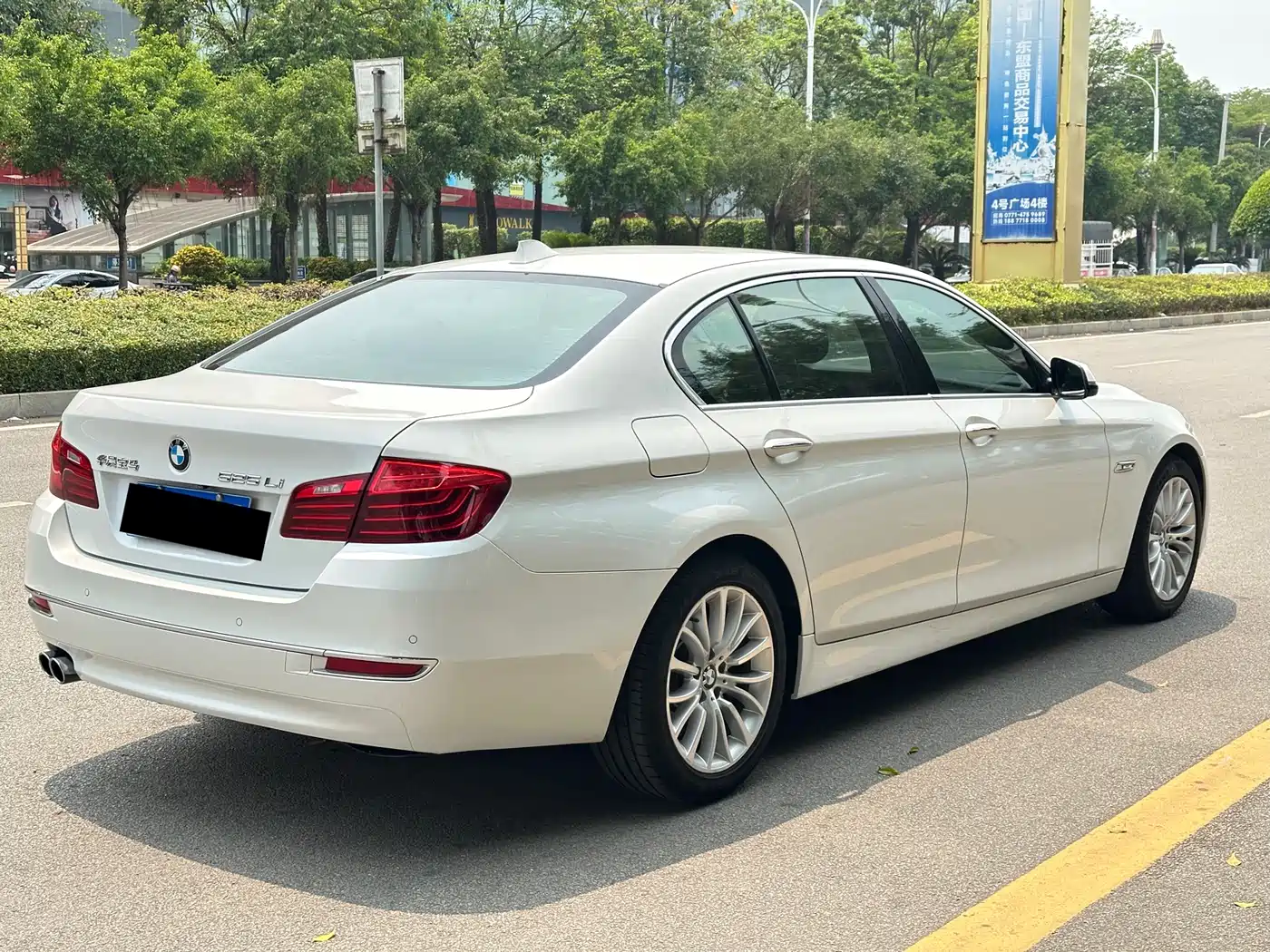 BMW 5 Series 2017 525Li Luxury Design Package фото 6
