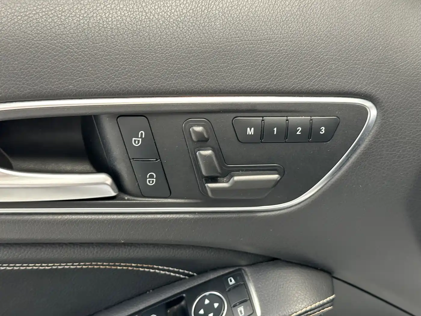 Mercedes-Benz GLA 2016 GLA 200 Dynamic фото 21