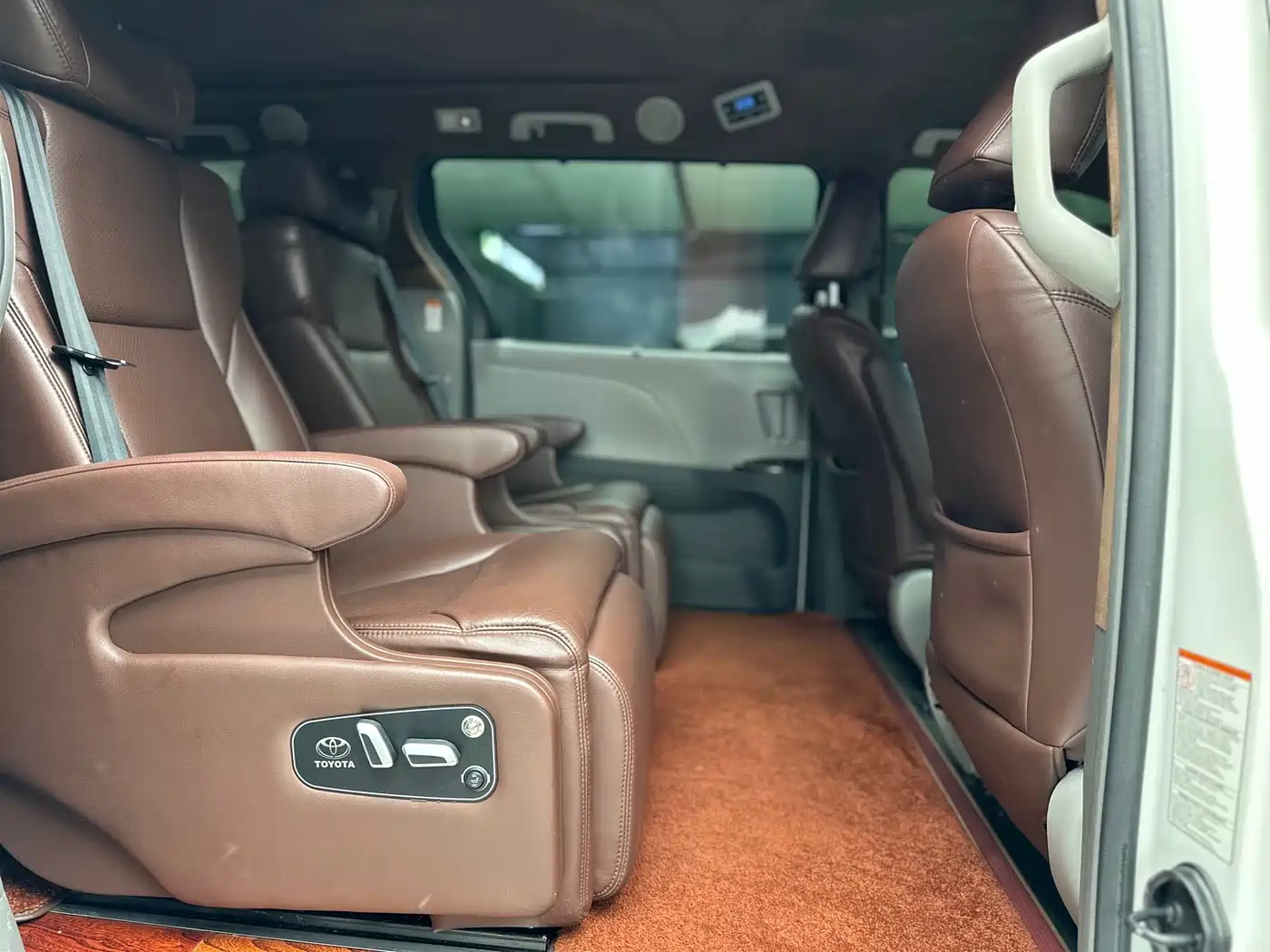 Toyota Sienna 2015 3.5L 4WD L фото 6