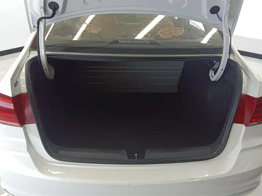 Volkswagen Santana 2021 1.5L Manual Trend Edition фото 4
