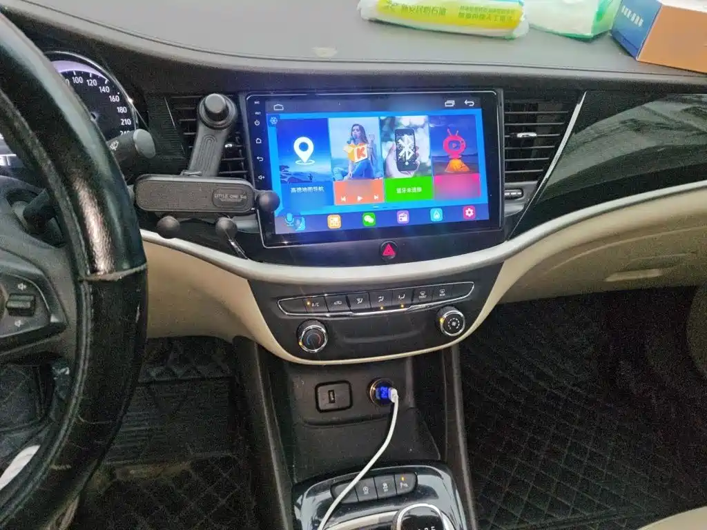 Photo 6 - Buick Verano