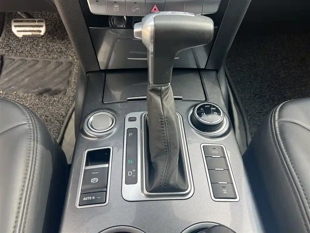 Haval H9 2016 2.0T 4WD Luxury 5-seater фото 12