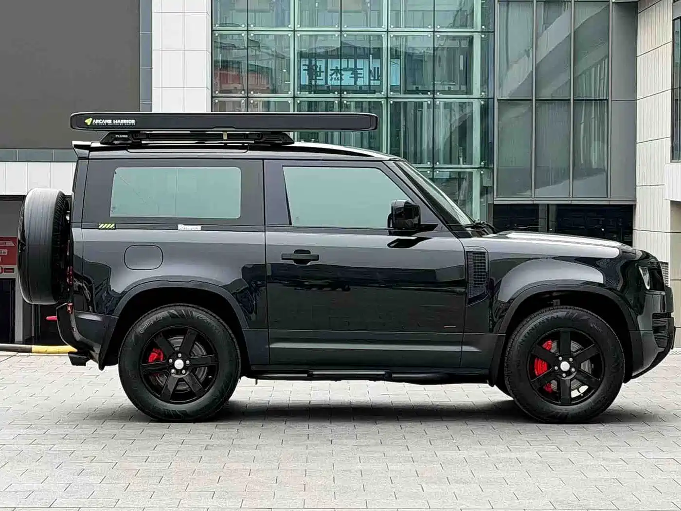 Land Rover Defender 2021 90 P400 X-DYNAMIC S фото 3