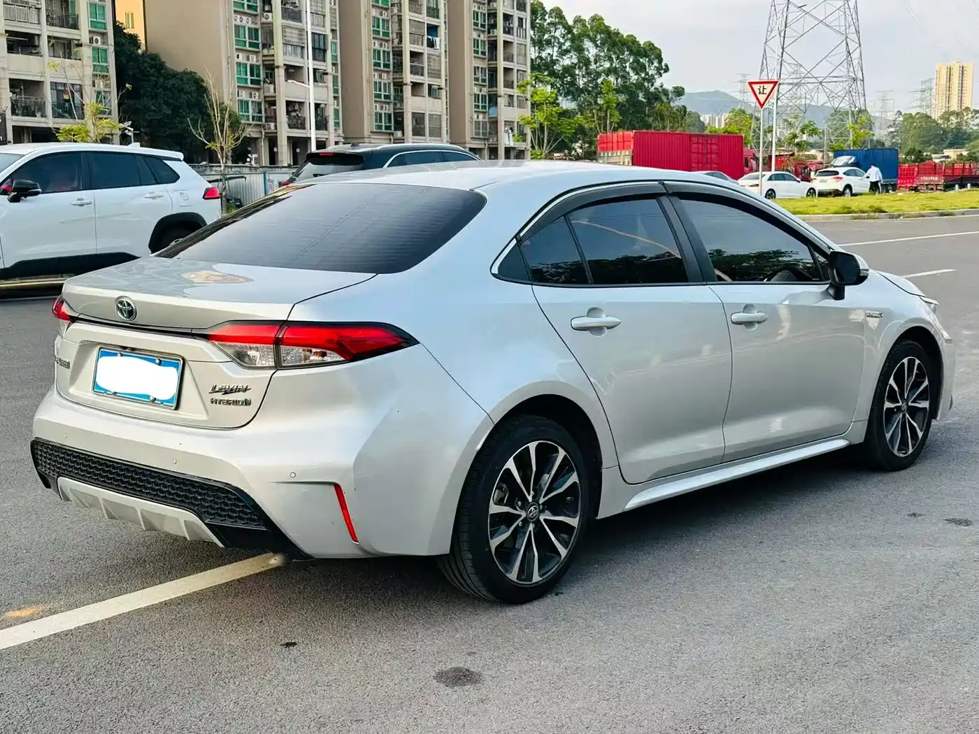 Toyota Levin 2021 Dual Engine 1.8H E-CVT Sport фото 3