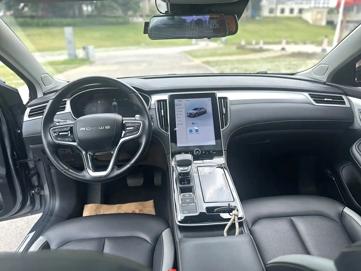 Roewe i6 MAX 2020 2020 300TGI Automatic Cool Sky Intelligent Drive Supreme Edition